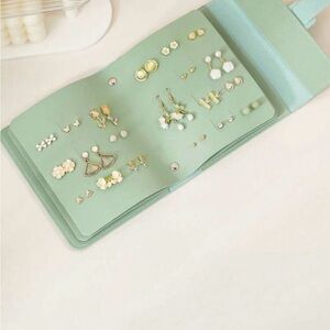 New Mint Green Jewelry Organizer Excluding jewelry